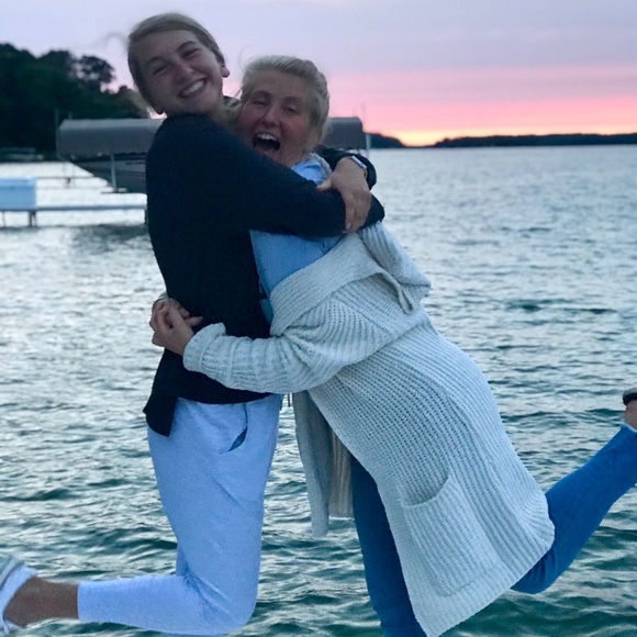 Meet your Posher, Claire - Picture 1 of 1